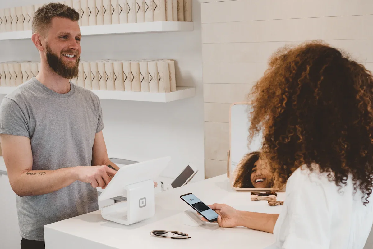 How to Build a Leather Handbag Brand from Scratch: A Step-by-Step Guide for Entrepreneurs article image