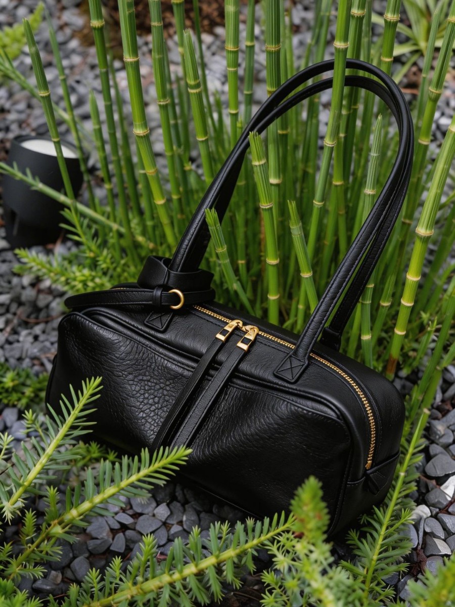 Product image 3 of Classic Style Genuine Leather Women’s Bag for wholesale handbag buyers