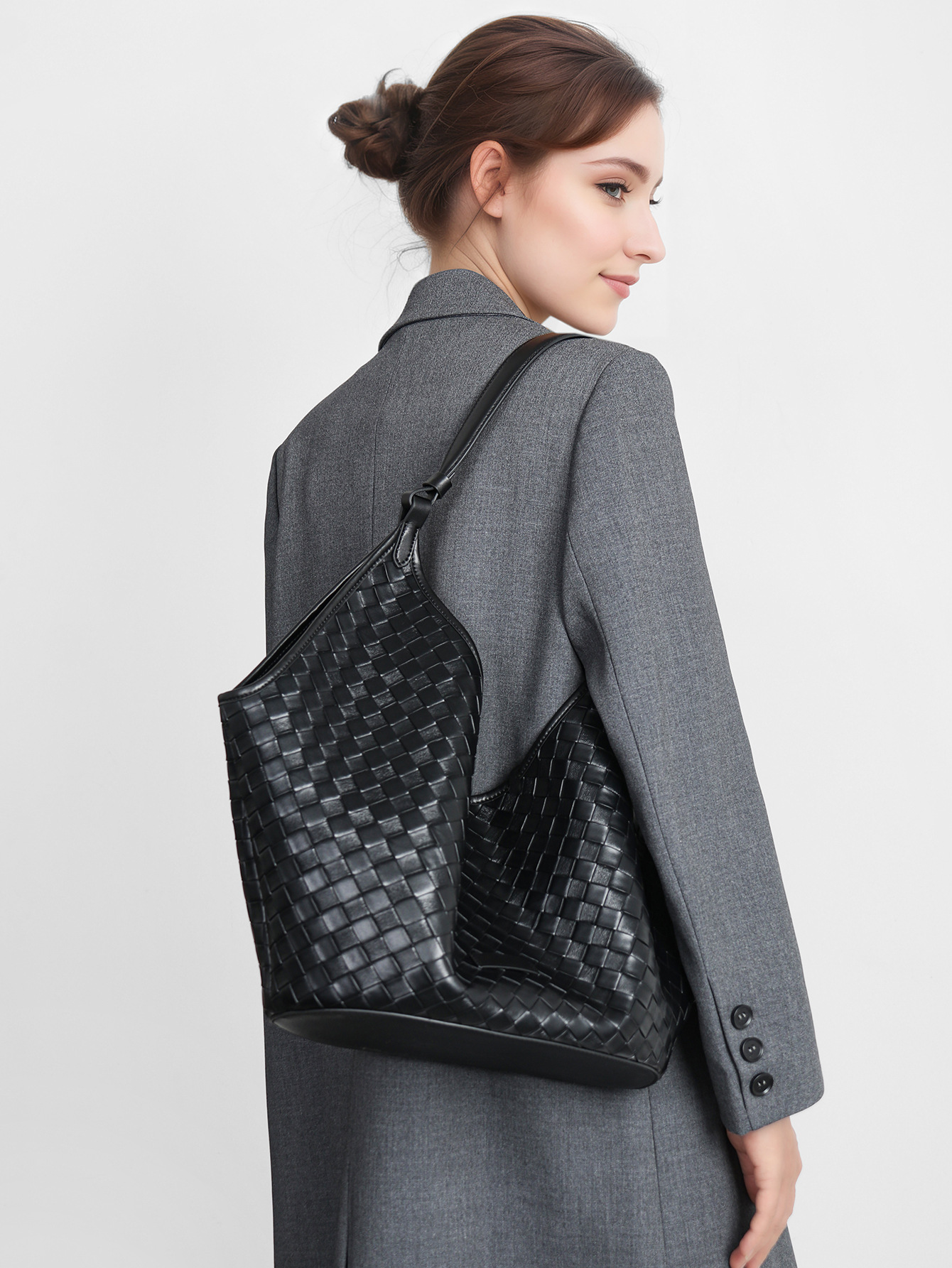 Product image 3 of Commuting Genuine Leather Large Capacity Woven Tote Bag New Arrival for wholesale handbag buyers