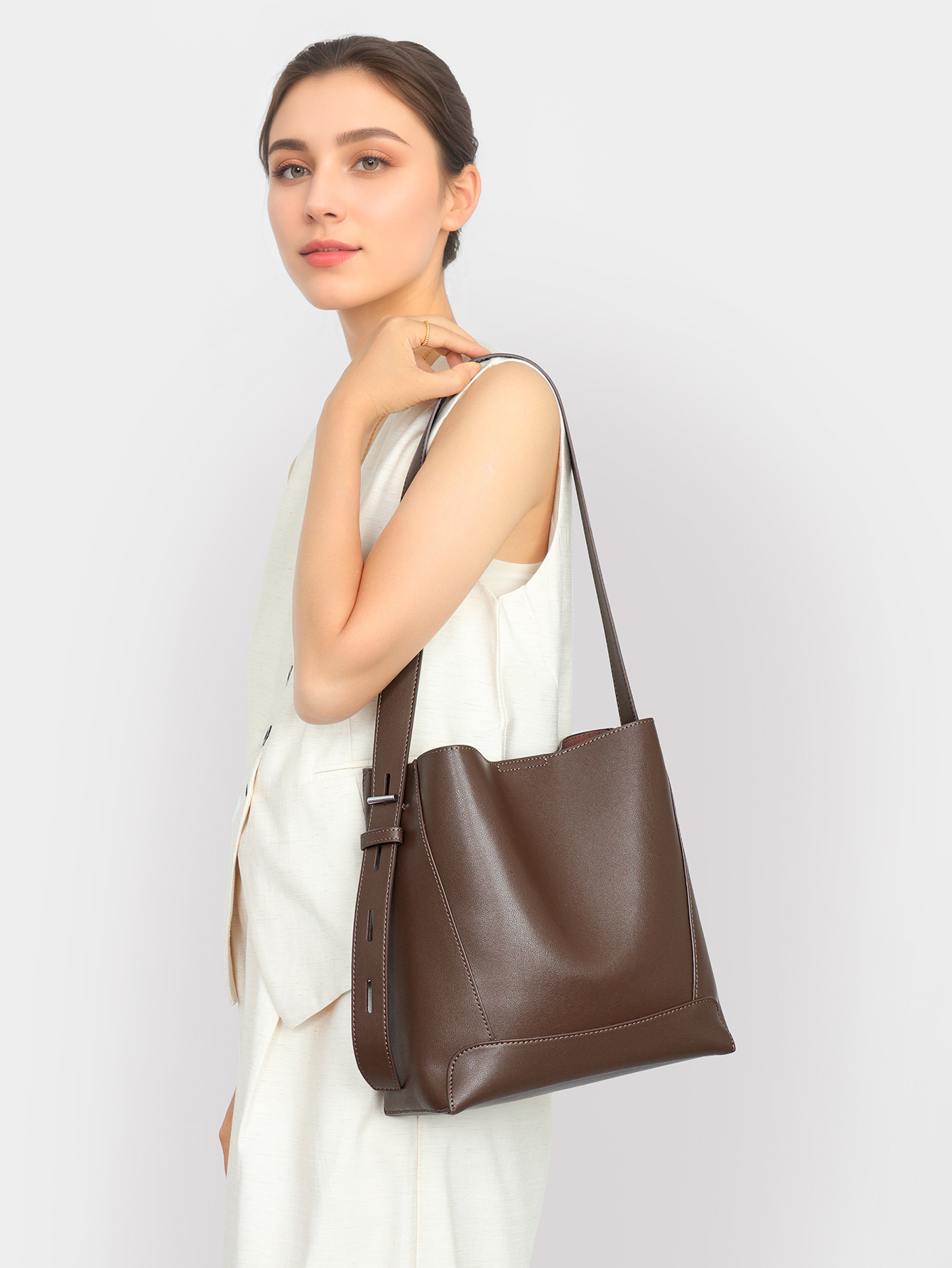 Product image 2 of Shoulder Bag Commuting Versatile Genuine Leather Women’s Bag Crossbody Bag for wholesale handbag buyers