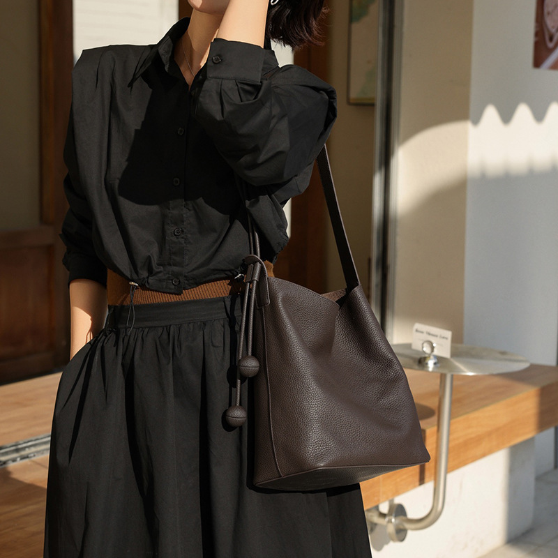 Product image 2 of Shoulder Bag Tote Bag Commuting Genuine Leather Women’s Bag Cowhide Leather for wholesale handbag buyers