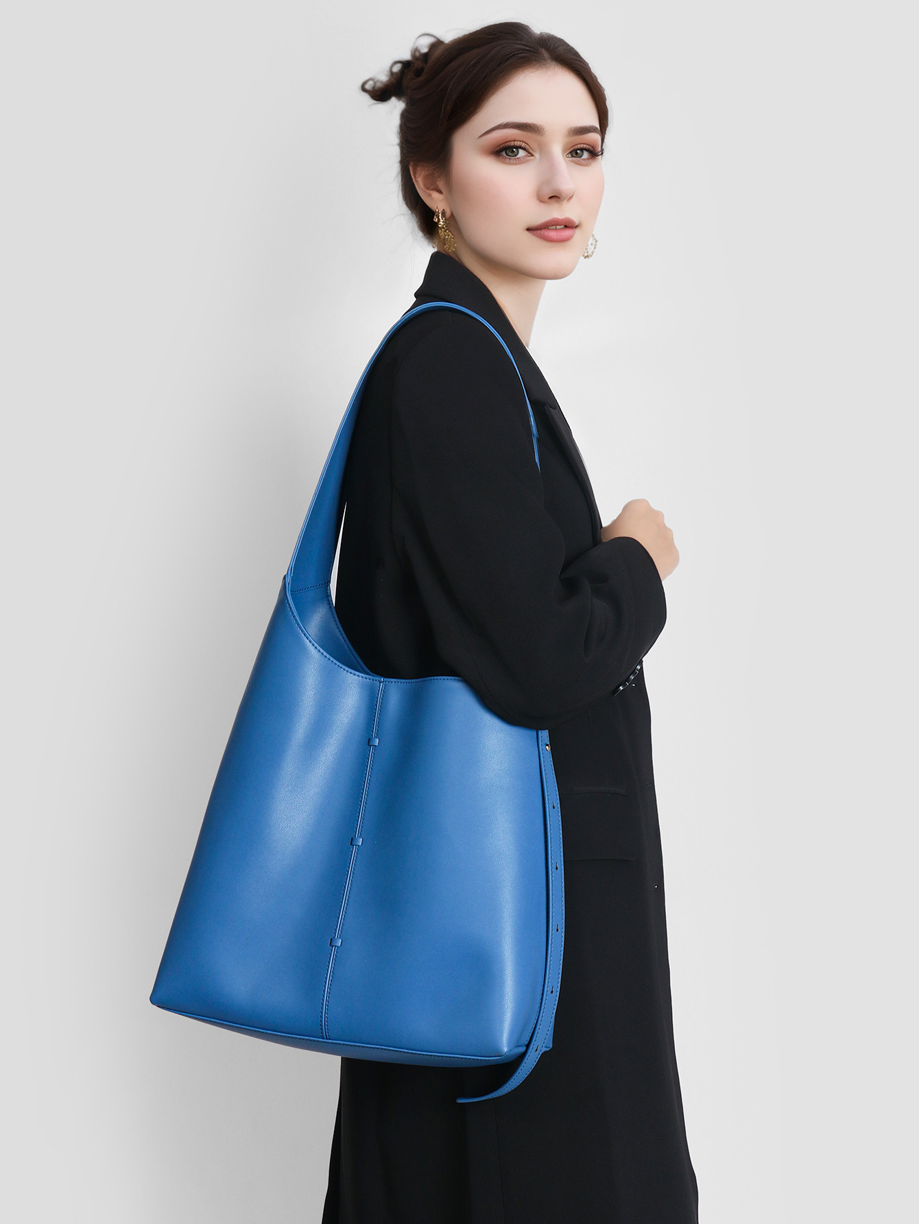 Product image 2 of Shoulder Bag Tote Bag Genuine Leather Women’s Bag Underarm Bag Large Capacity for wholesale handbag buyers