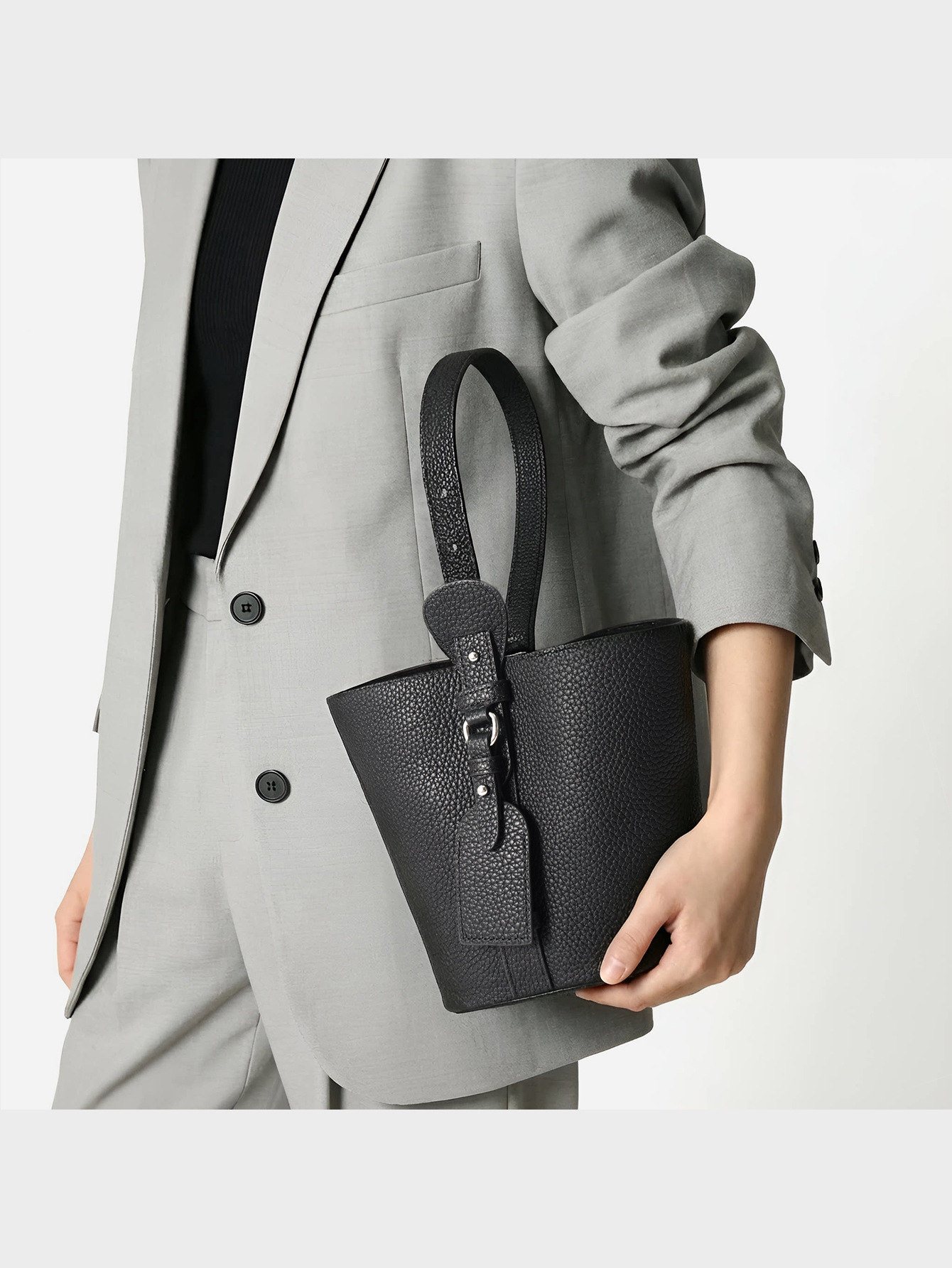 Shoulder Bag Versatile Genuine Leather Women’s Bag Cowhide Leather New Arrival related to Hardware handbag material